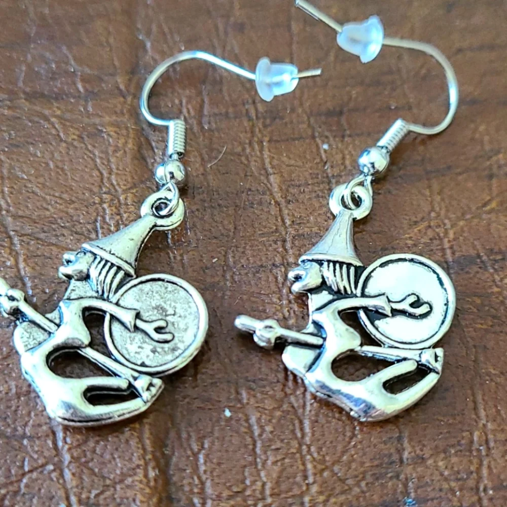 - Witch Earrings - Picture 1 of 1